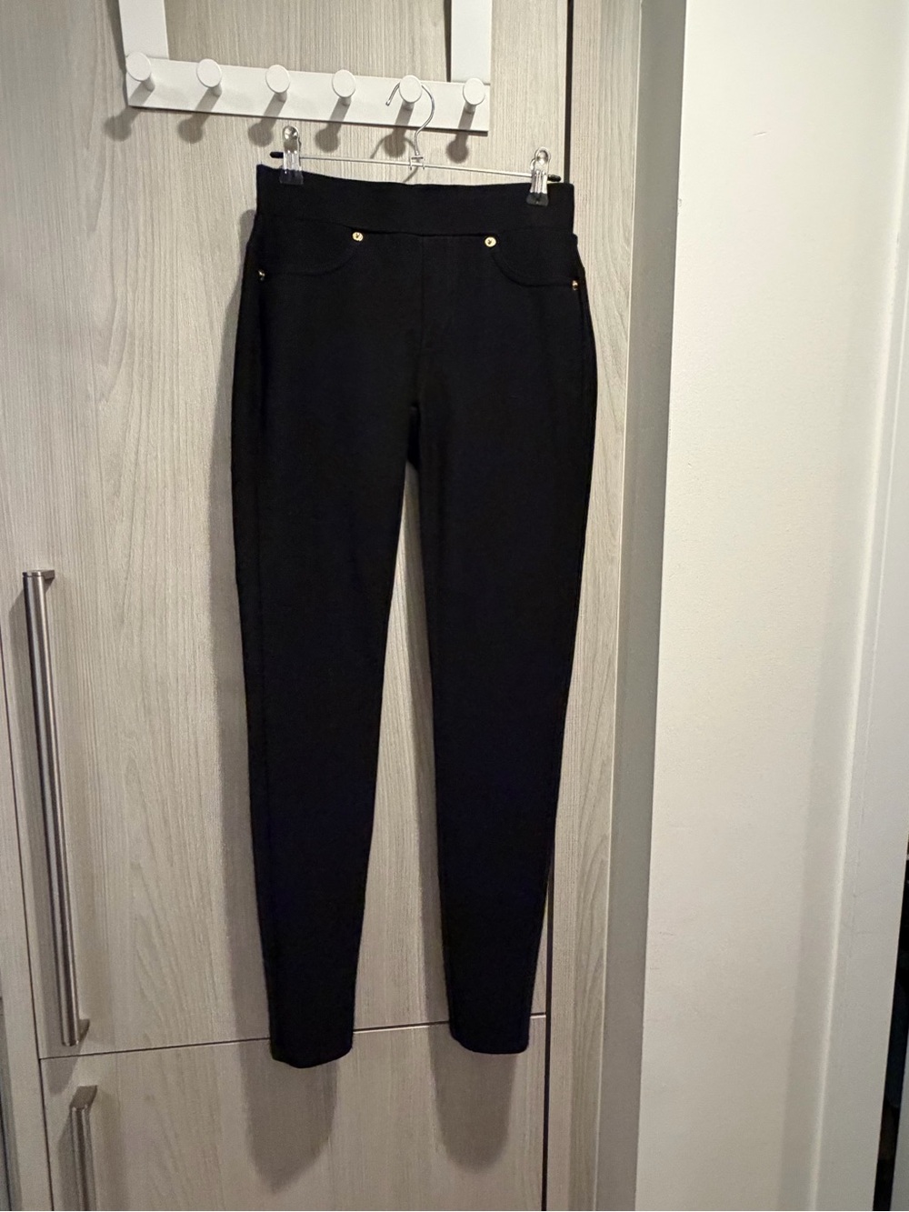 Brand New Micheal Kors Supper Skinny Pants Size P / Size S